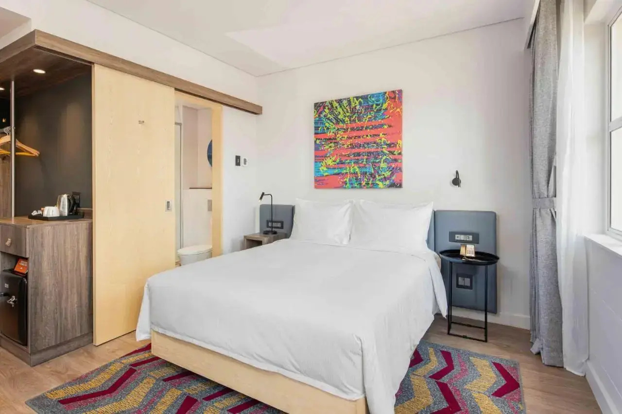Photo - Hampton By Hilton Sandton Grayston