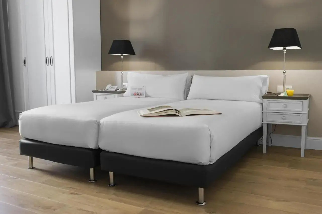 Photo - Mesón Castilla Atiram Hotels