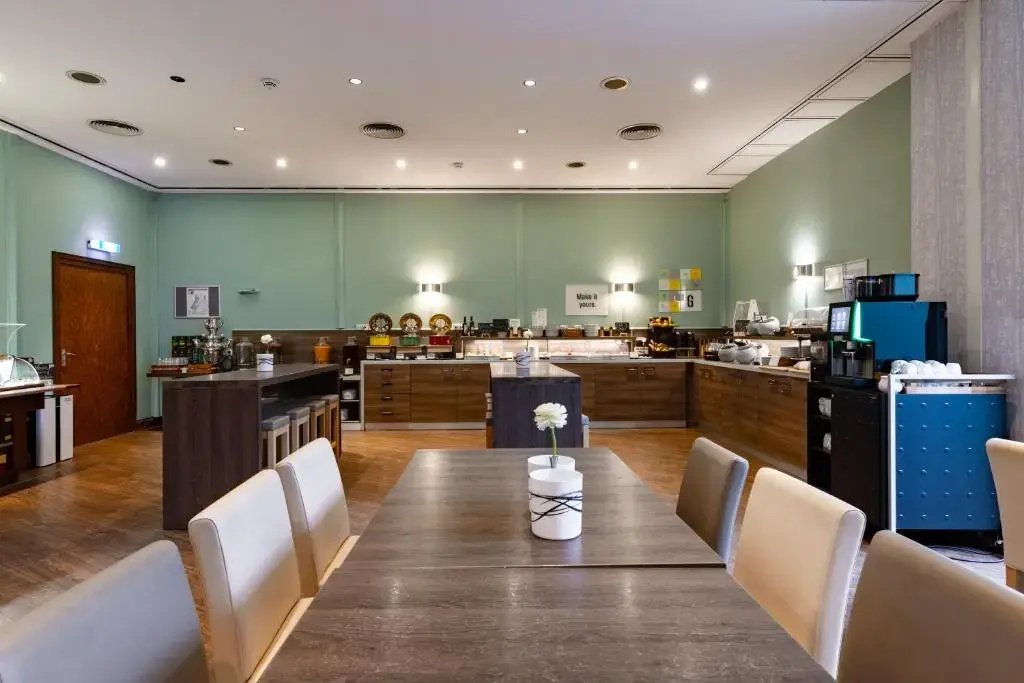 Photo - Garner Hotel Dusseldorf - Main Station by IHG