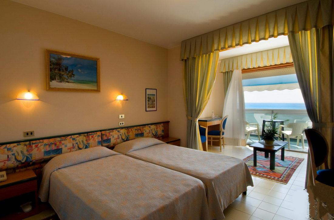 Photo - Hotel Monaco & Quisisana