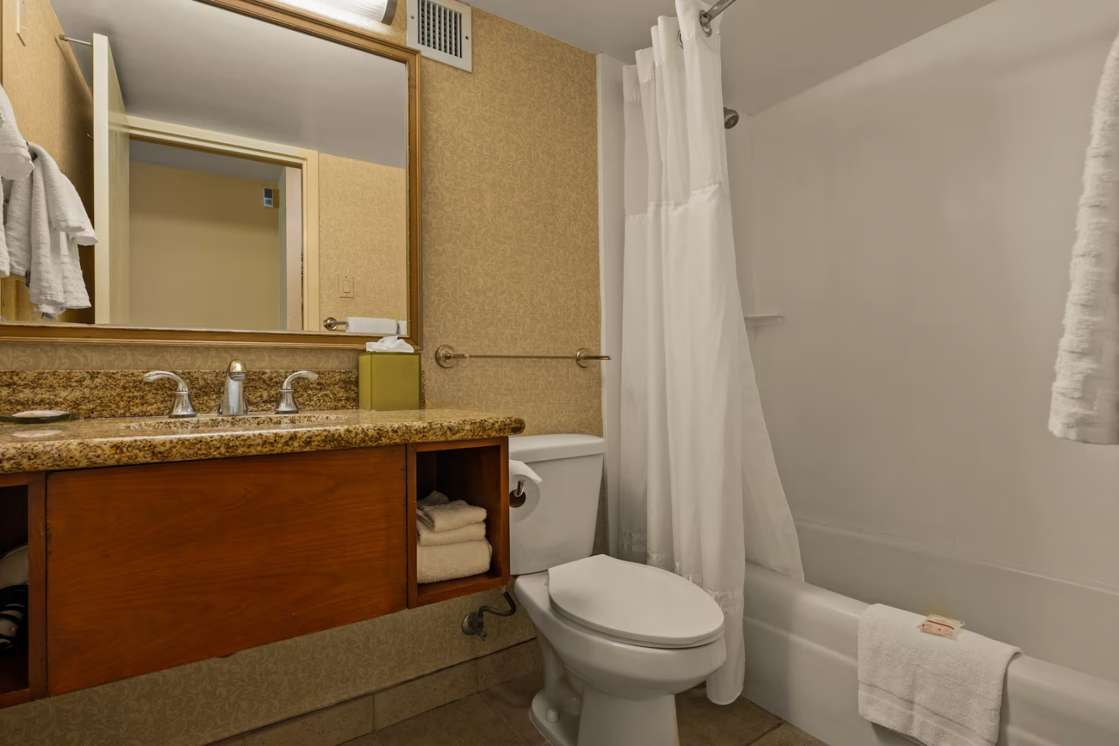 Foto - Airport Honolulu Hotel, Trademark Collection by Wyndham