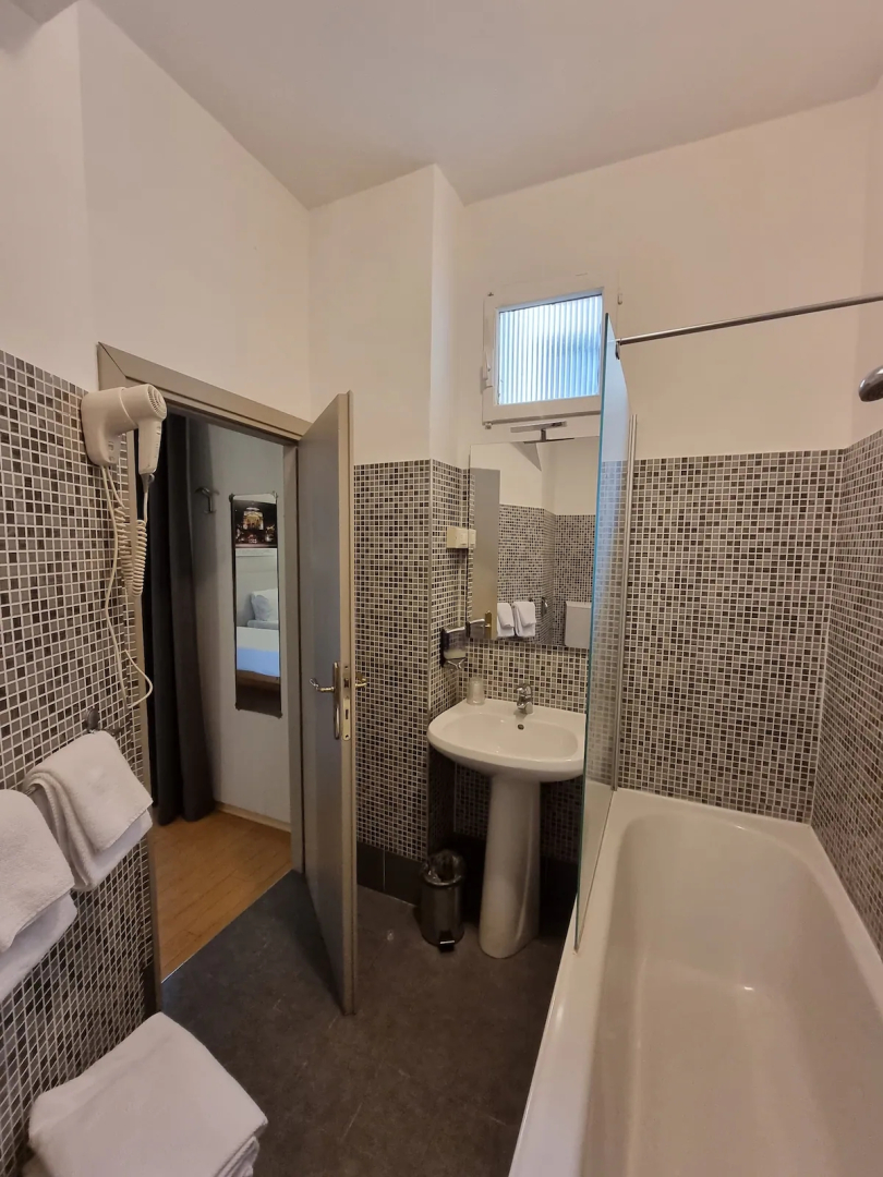 Photo - Hotel Astoria