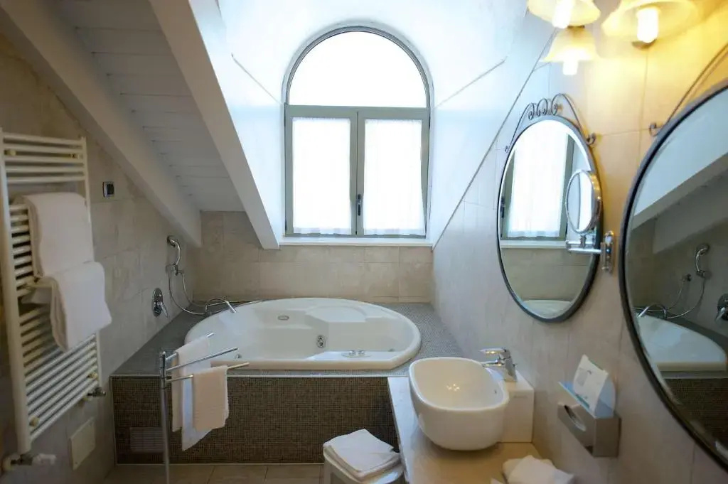 Photo - Best Western Crystal Palace Hotel