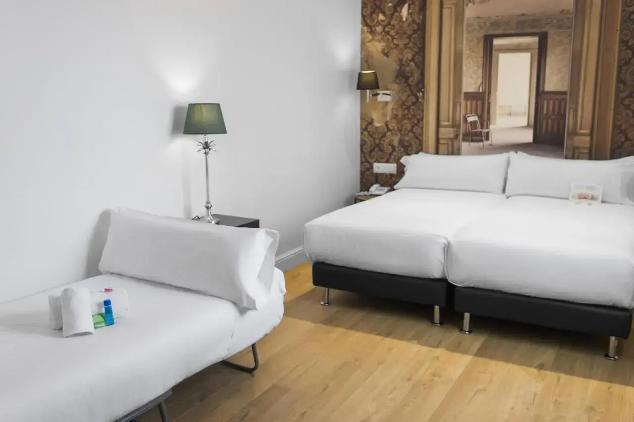 Foto - Mesón Castilla Atiram Hotels