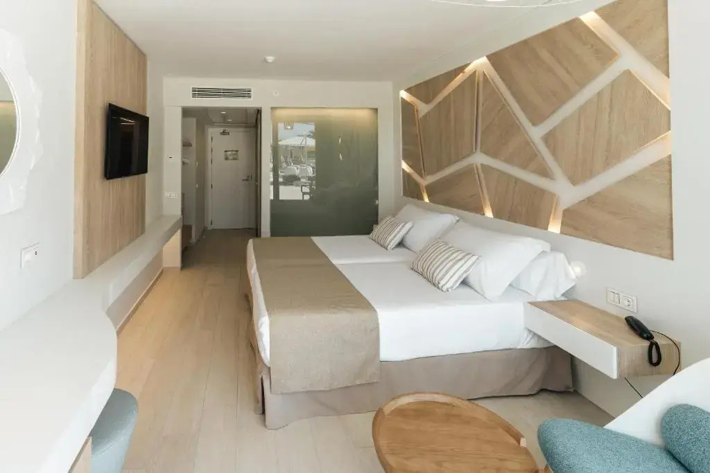 Photo - The Ibiza Twiins - 4* Sup