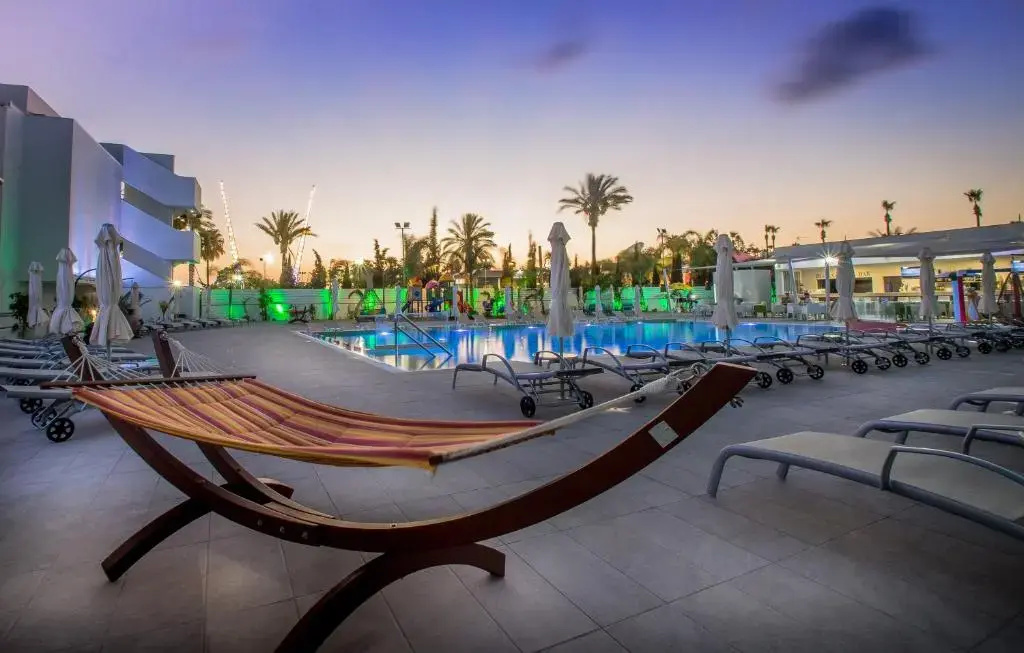 Photo - Nicholas Color Hotel