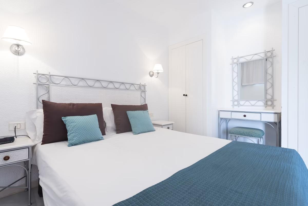 Photo - Ona Palm Beach