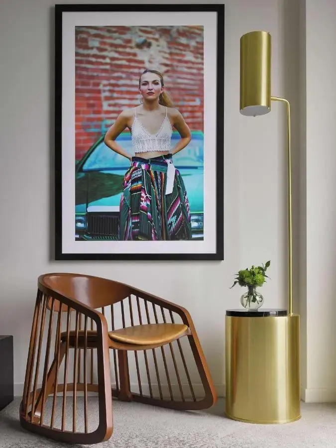 Foto - C. Baldwin, Curio Collection by Hilton