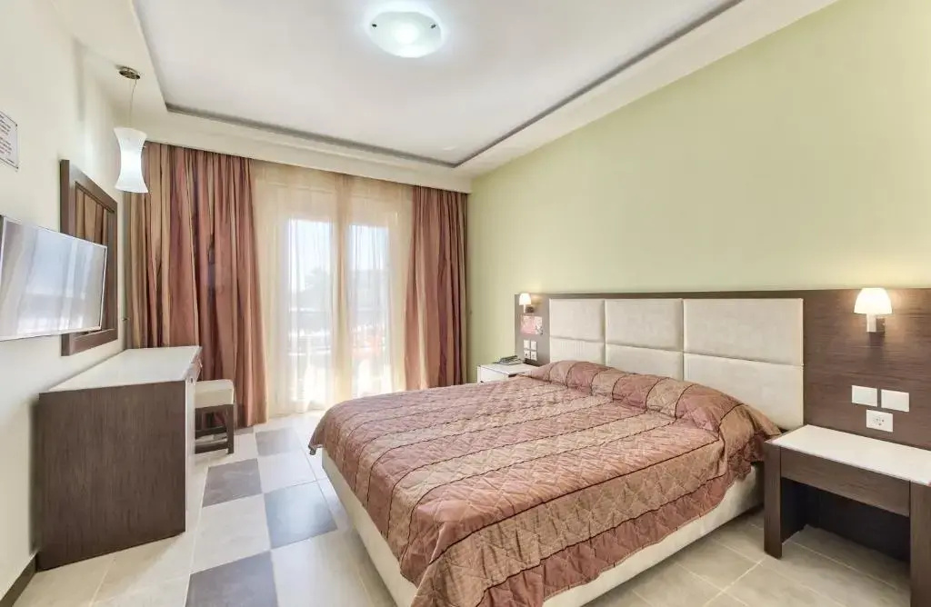 Photo - Majestic Hotel & Spa