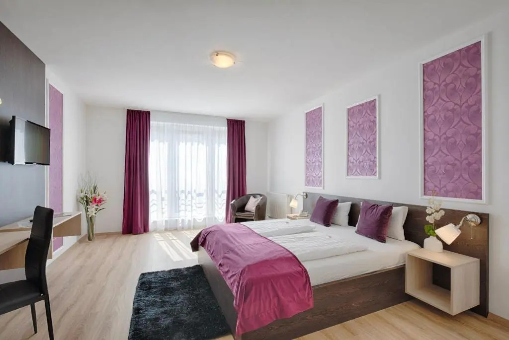 Photo - Triple M Hotel