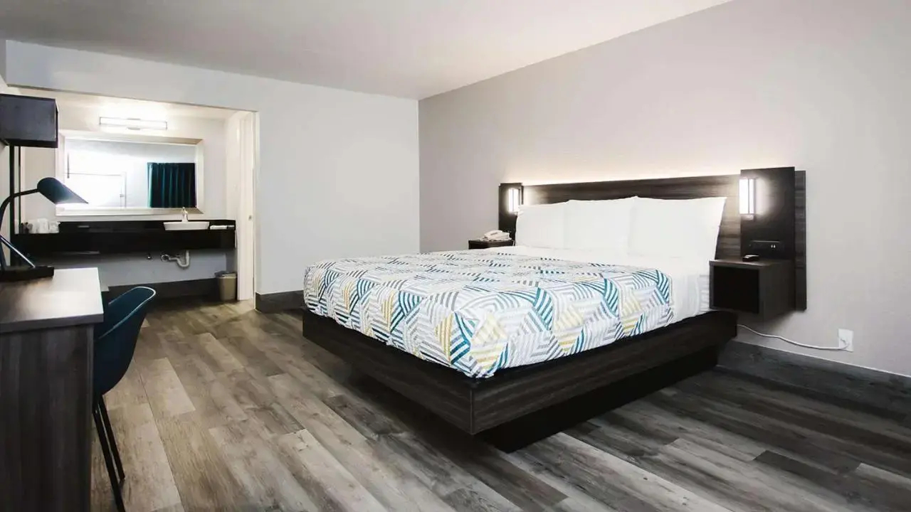 Photo - Motel 6 Houston, TX - Medical Center - NRG Stadium