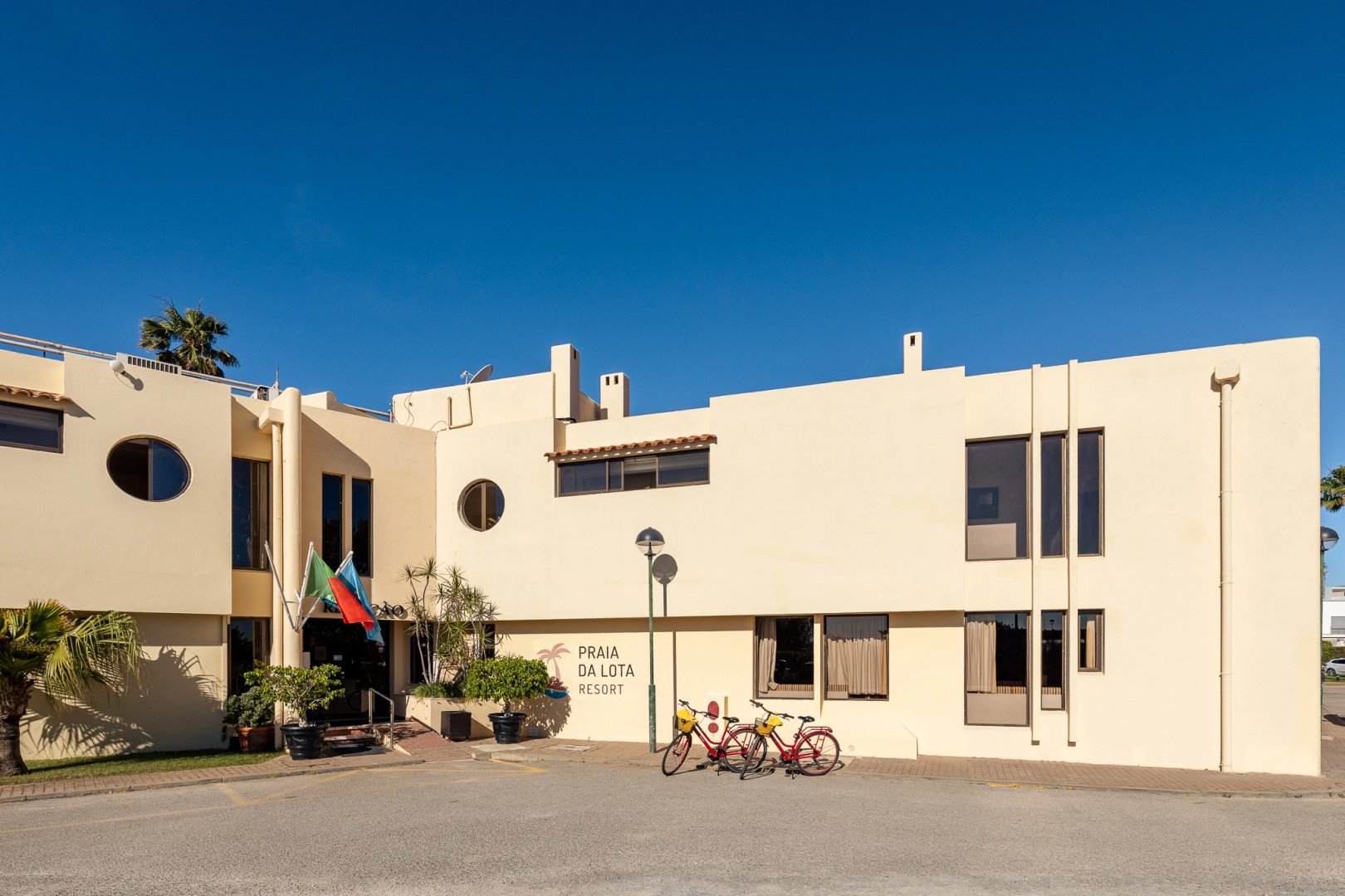 Photo - Praia da Lota Resort - Hotel & Apartments