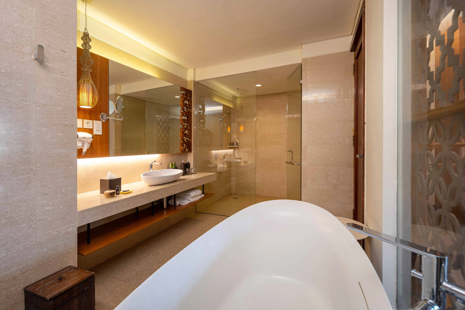 Photo - MERUSAKA Nusa Dua