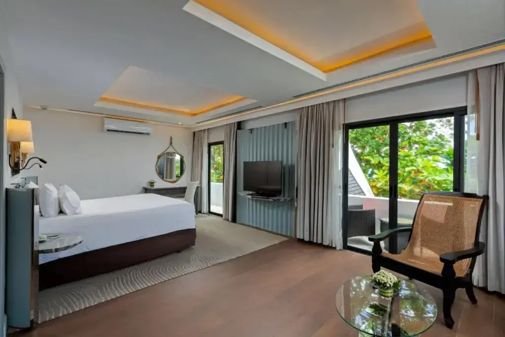 Photo - The Boathouse Phuket Hotel