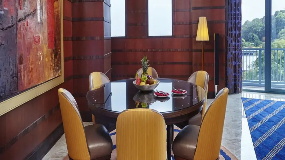 Photo - Resorts World Sentosa - Crockfords Tower