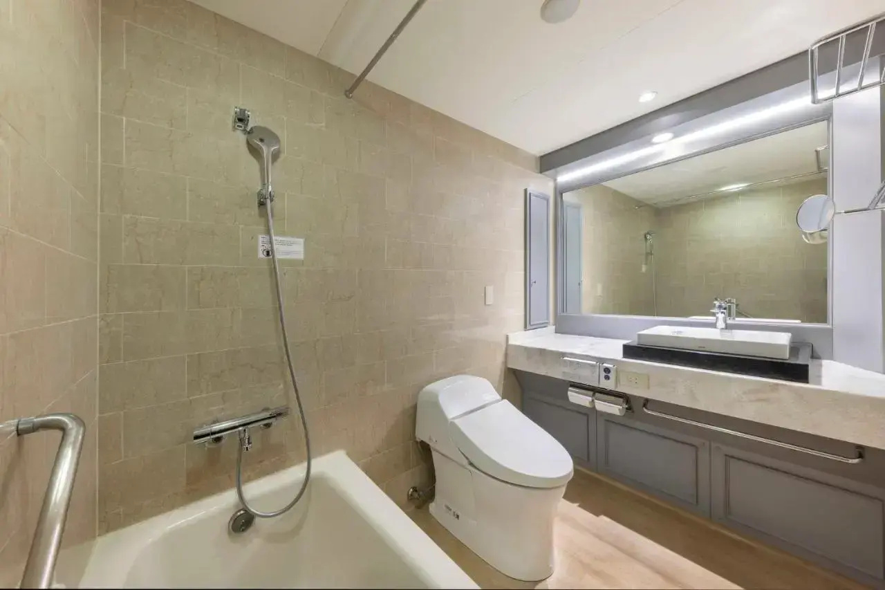 Photo - RIHGA Royal Hotel Osaka, Vignette Collection by IHG