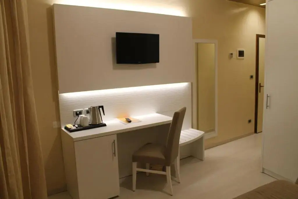 Photo - Hotel University