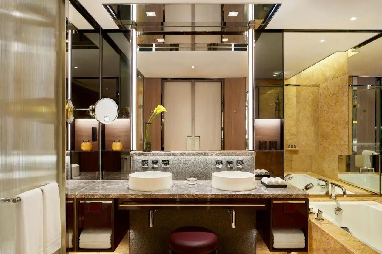 Photo - Four Seasons Hotel Hong Kong