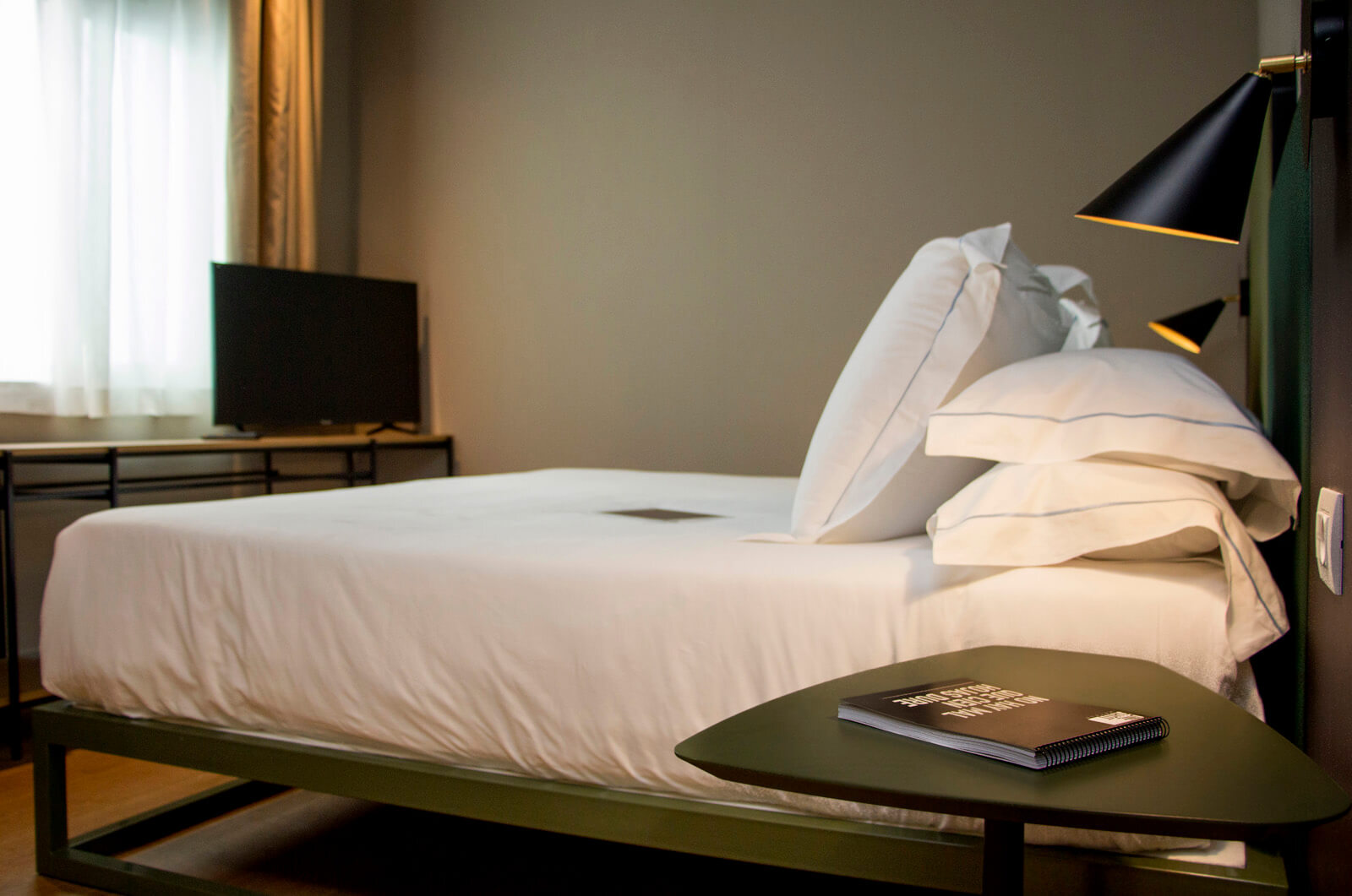 Photo - One Shot Colón