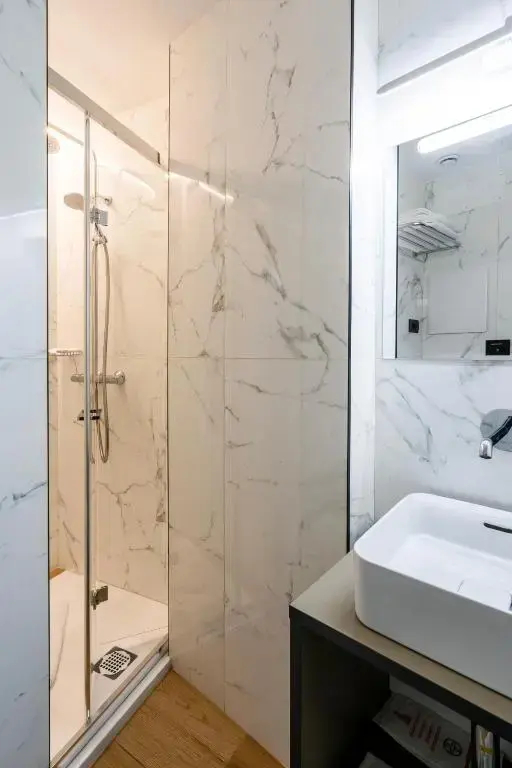 Photo - London Hotel