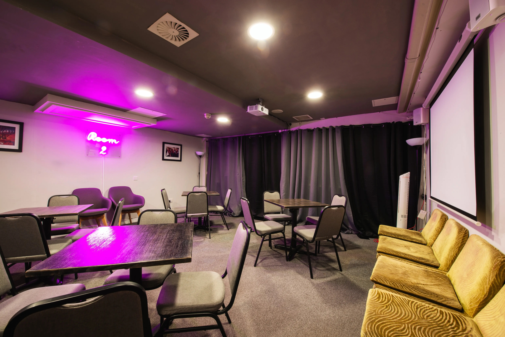 Photo - a&o Edinburgh City