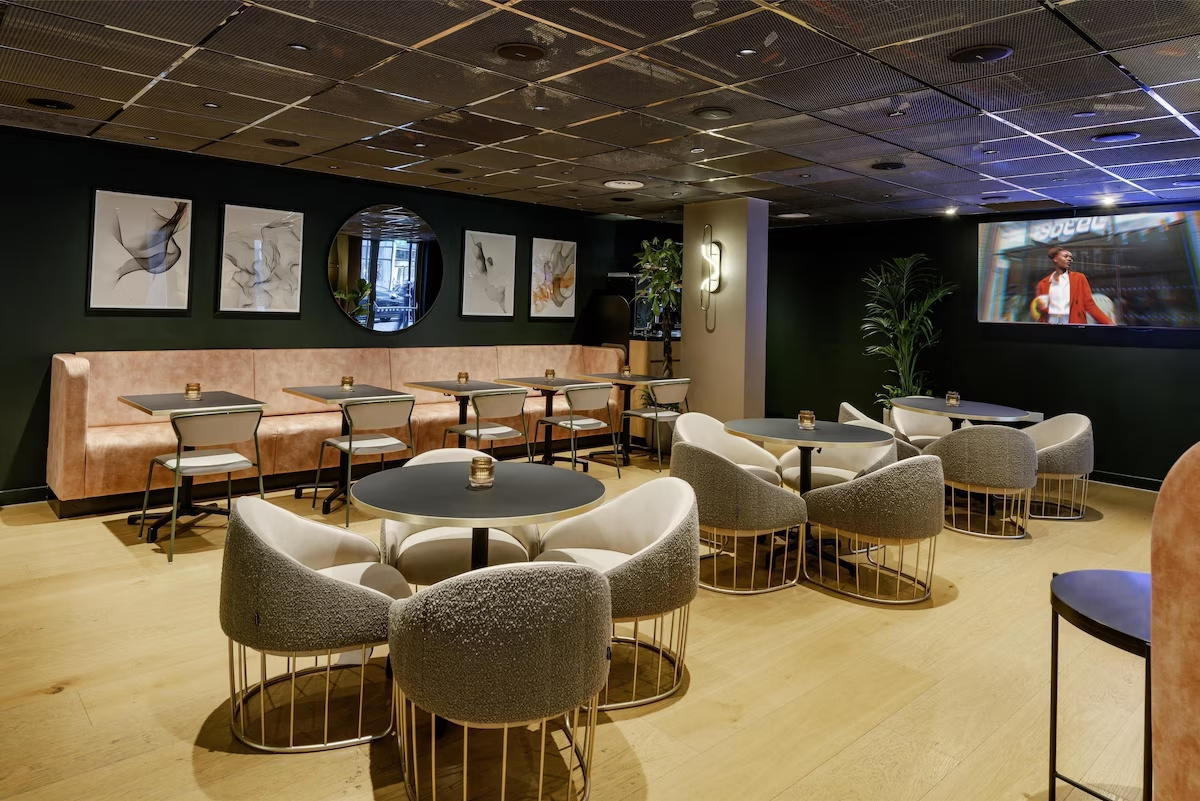 Photo - Yotel London City