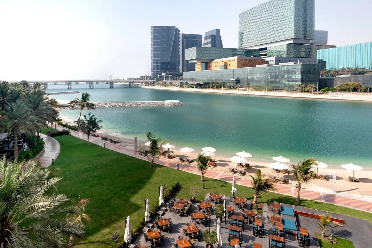Photo - Beach Rotana – All Suites