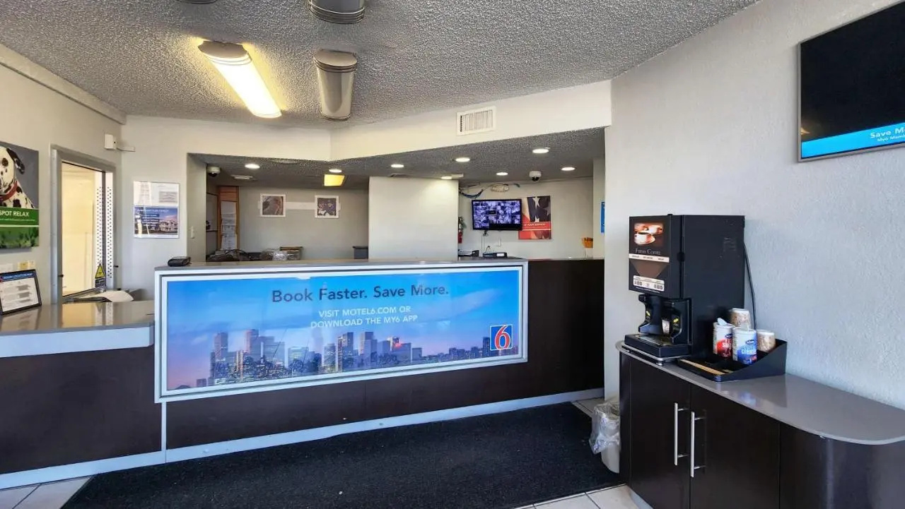 Photo - Motel 6 Houston, TX - Medical Center - NRG Stadium