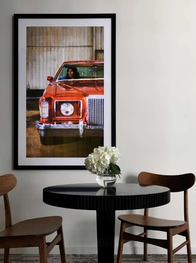 Foto - C. Baldwin, Curio Collection by Hilton
