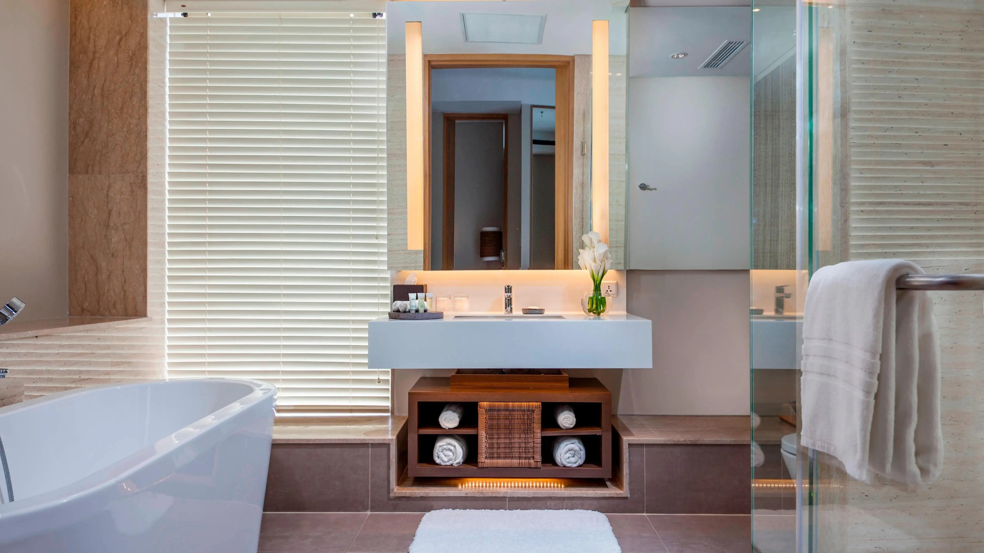 Photo - Courtyard by Marriott Bali Seminyak Resort