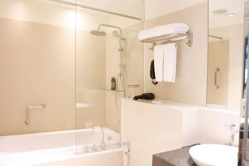 Photo - The Quarter Saladaeng by UHG