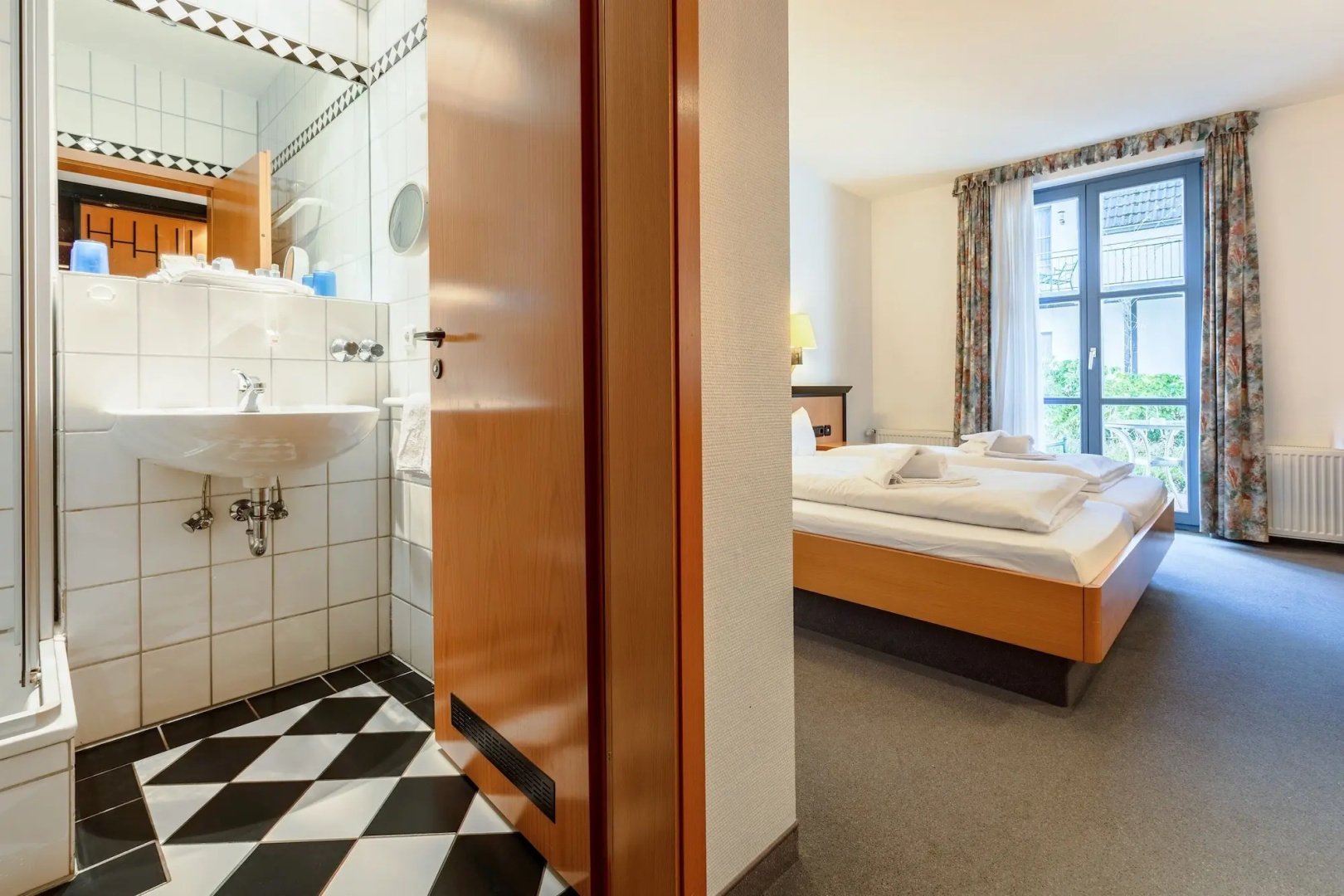 Foto - Hotel Rügenschmiede vis a vis Hiddensee