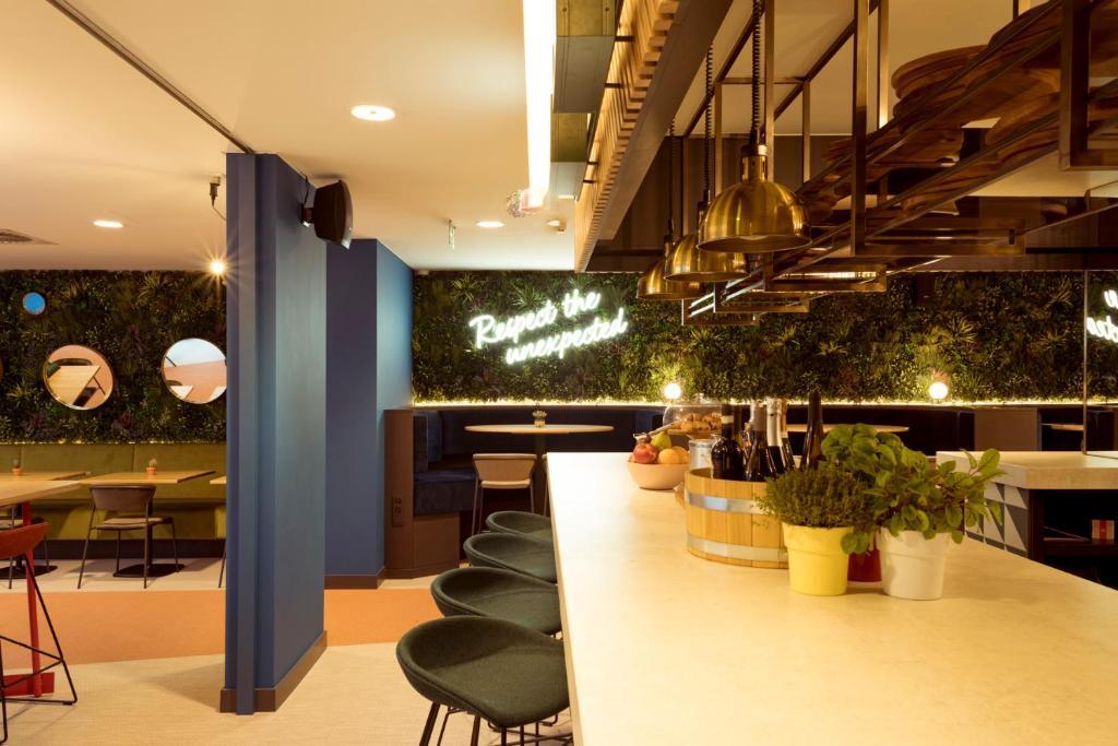 Photo - B&B HOTEL Brussels Centre Louise