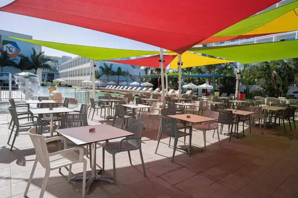 Photo - Nicholas Color Hotel