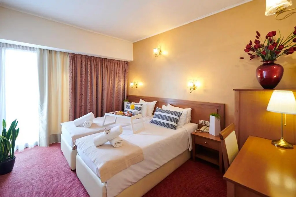 Photo - Crystal City Hotel