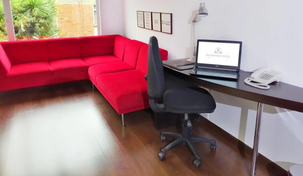 Photo - Richmond Suites Hotel