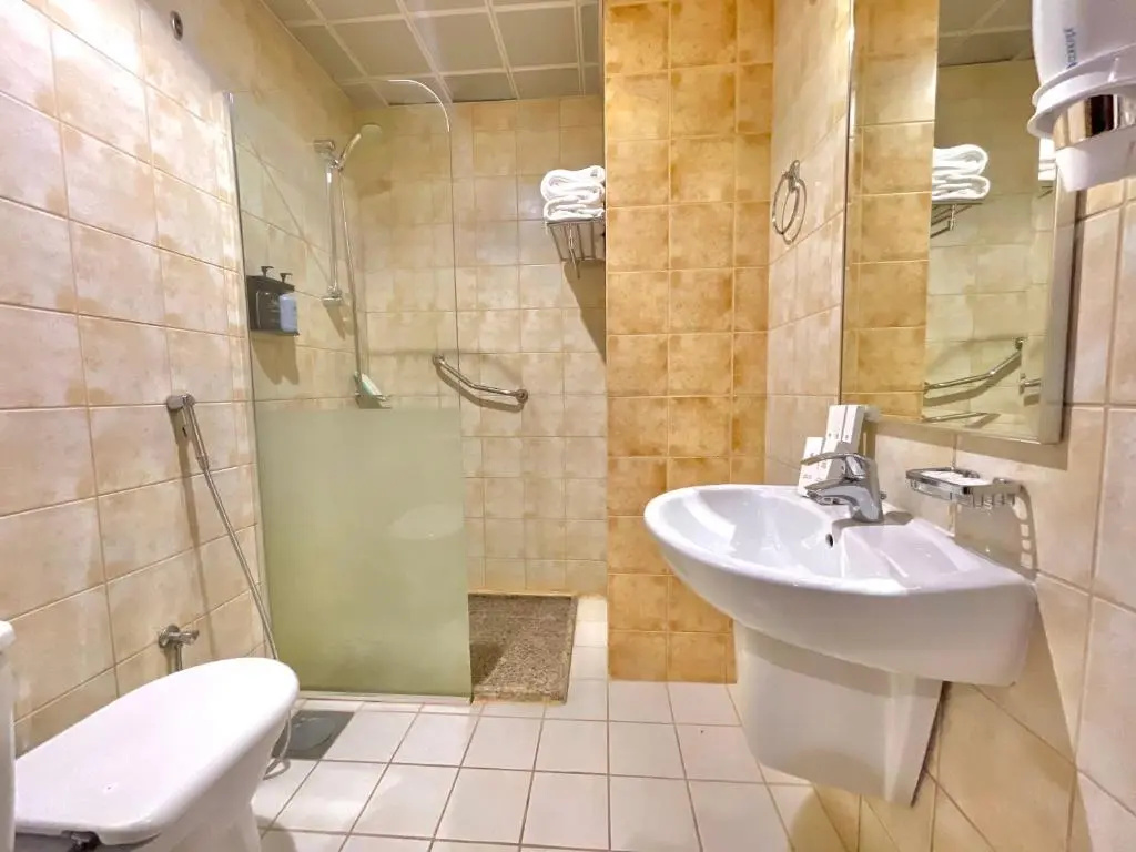 Photo - Al Mukhtara International Hotel