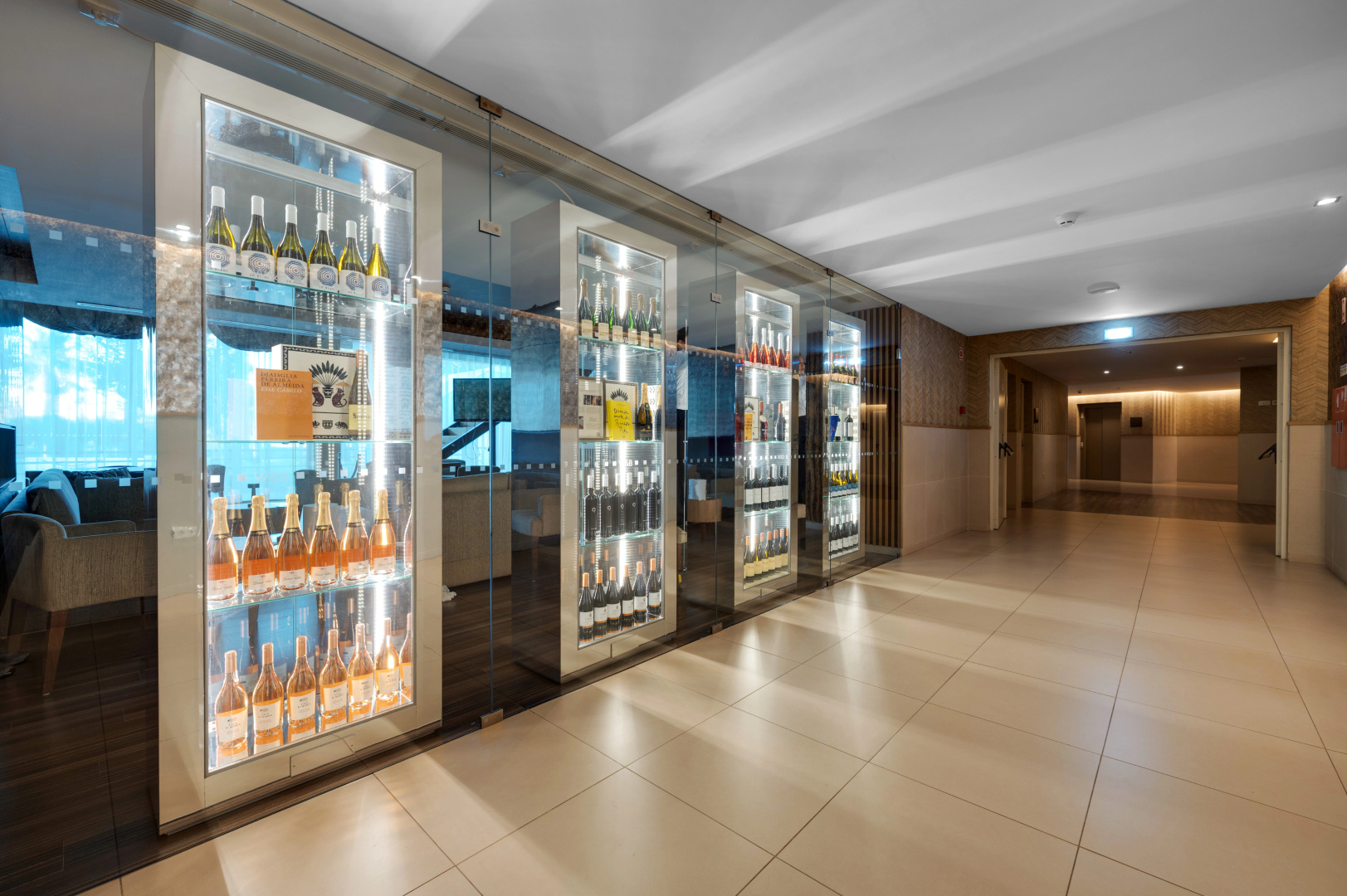 Photo - Wine & Books by the Sea, Algarve Resort