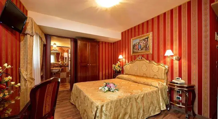 Photo - Hotel Lux