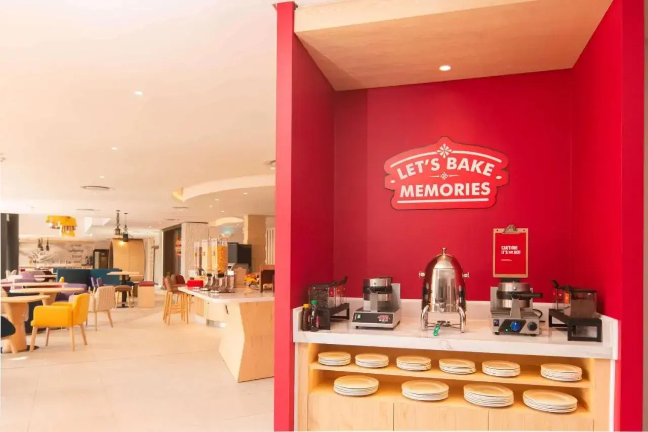 Photo - Hampton By Hilton Sandton Grayston