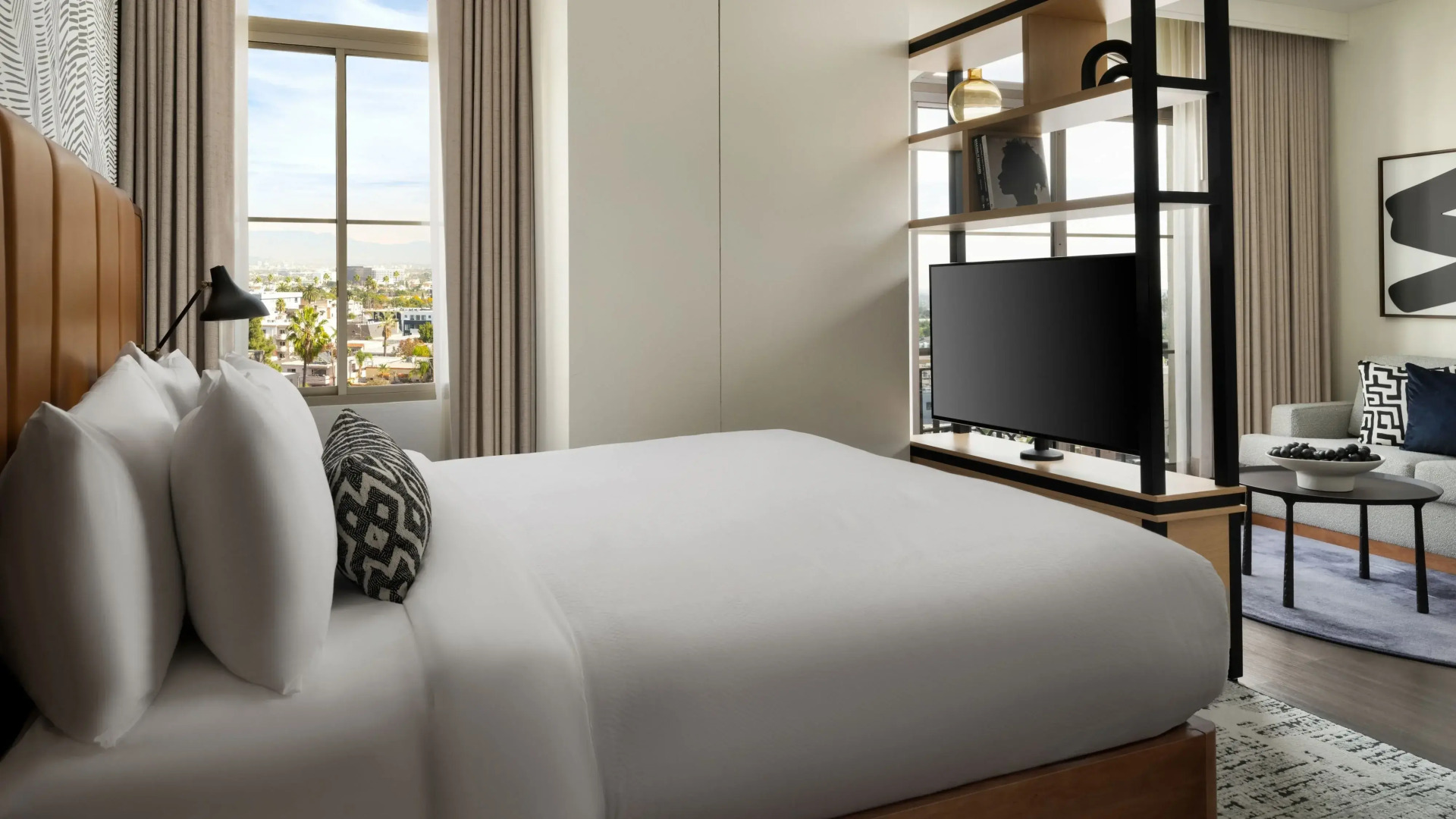 Photo - Burton House, Beverly Hills, A Tribute Portfolio Hotel