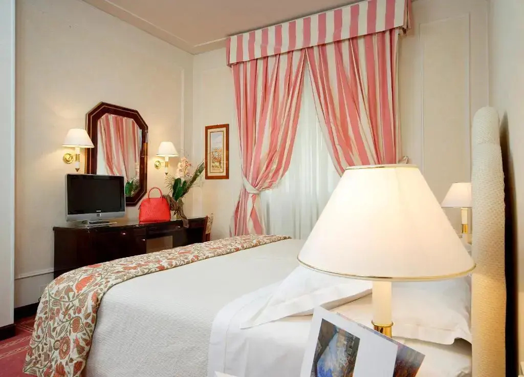 Foto - Hotel De La Ville