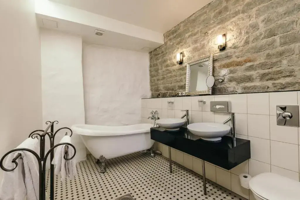 Photo - Merchants House Hotel