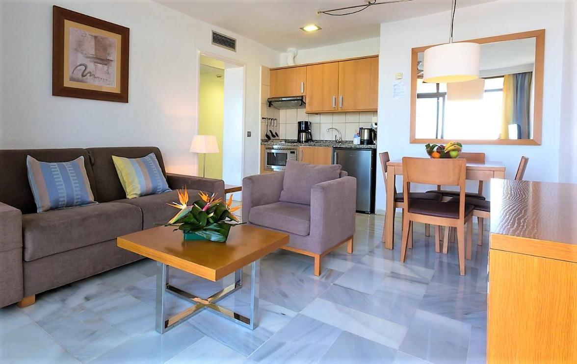 Photo - Ona Palm Beach