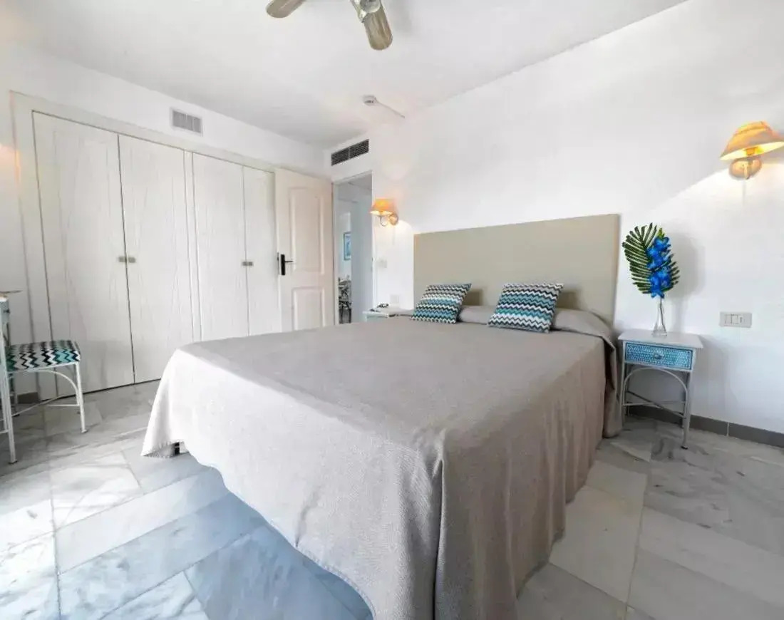 Photo - Ona Palm Beach