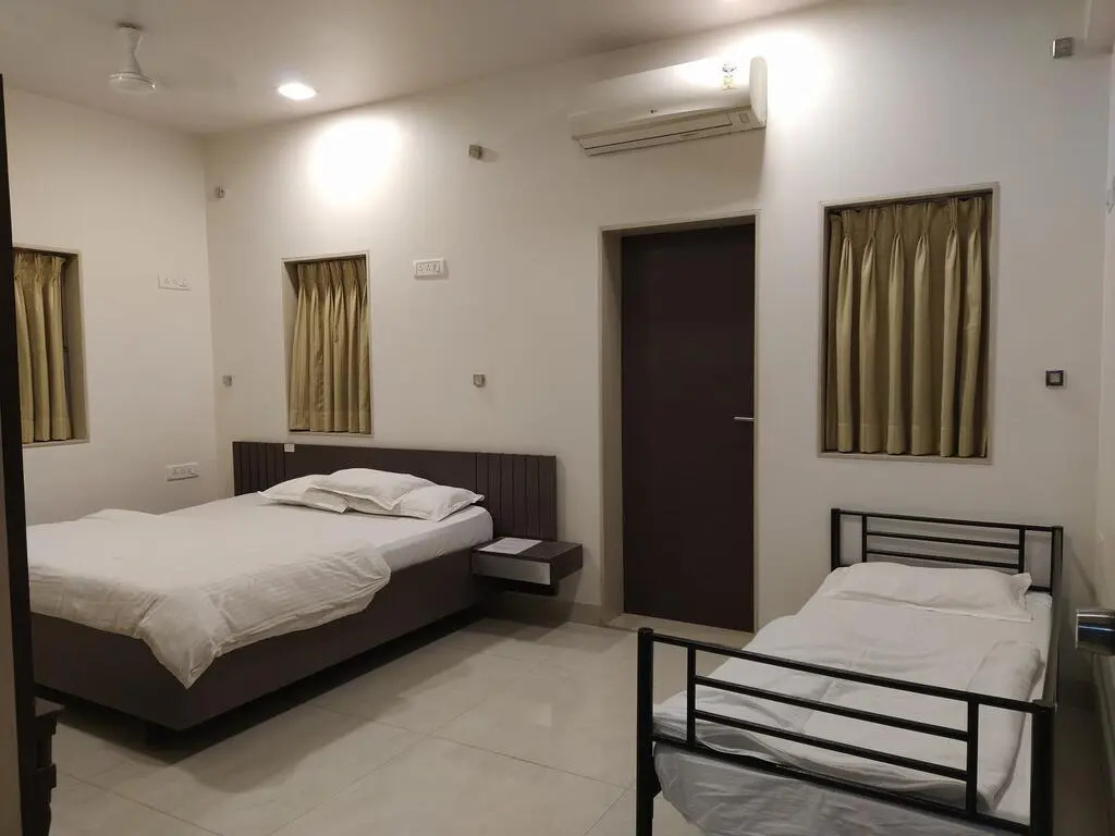 Photo - Pals Hotel
