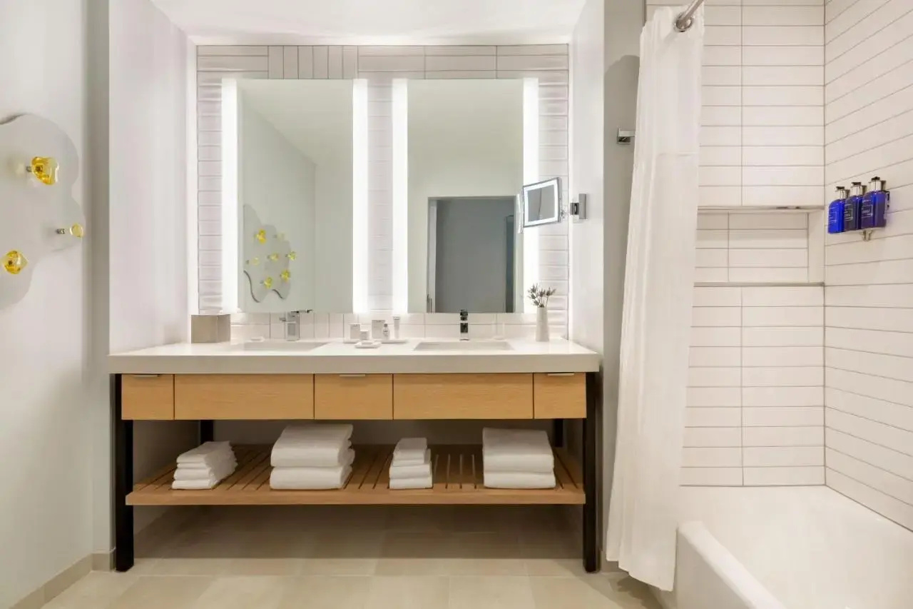 Photo - The Viv Hotel, Anaheim, a Tribute Portfolio Hotel