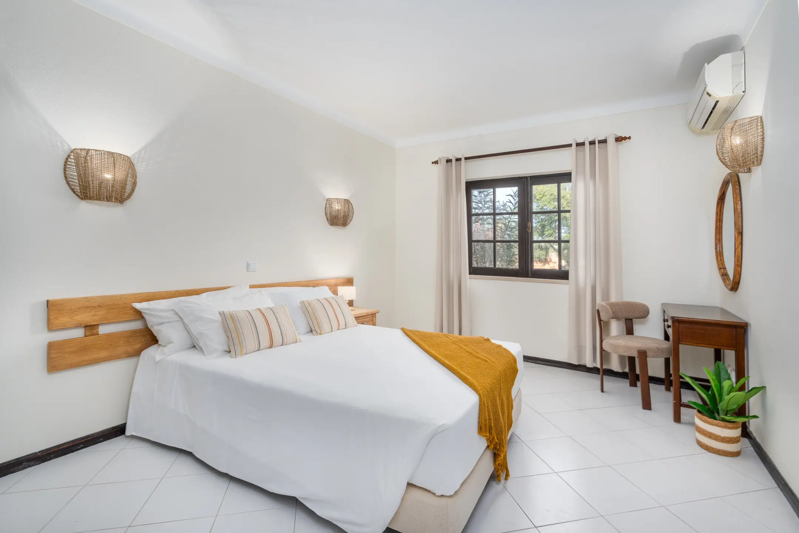 Photo - Colina Village