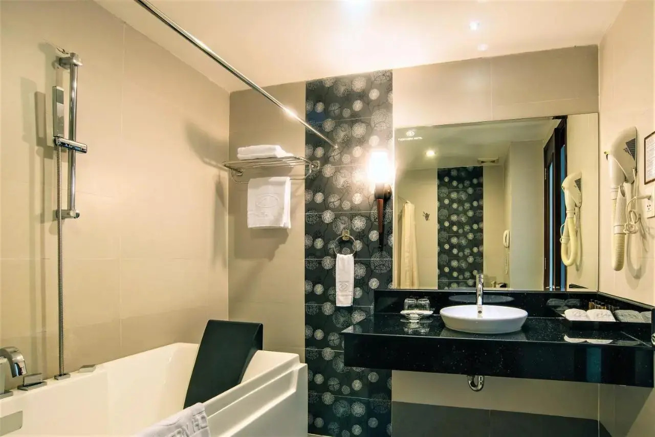 Foto - Kin Hotel Thi Sach Edition