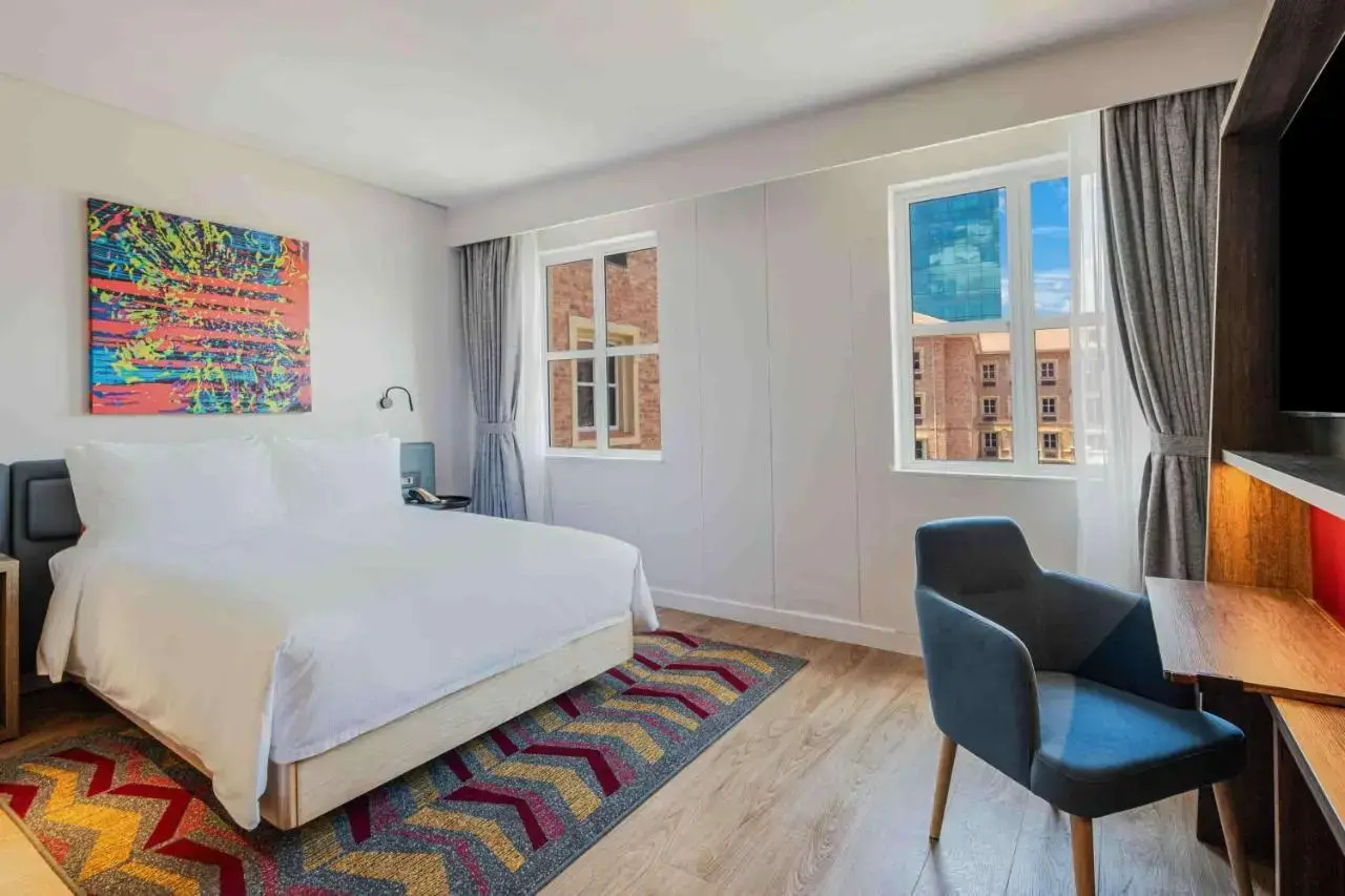 Photo - Hampton By Hilton Sandton Grayston